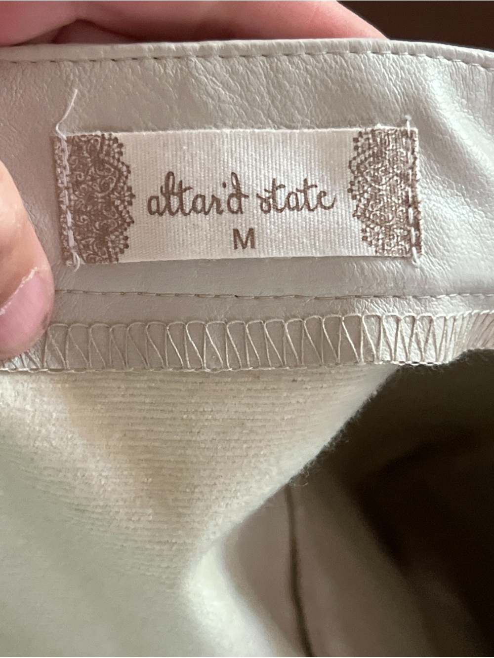 Altar’d State Faux Leather Fringe Mini Skirt Medium Cream Boho Festival Concert - Picture 7 of 8